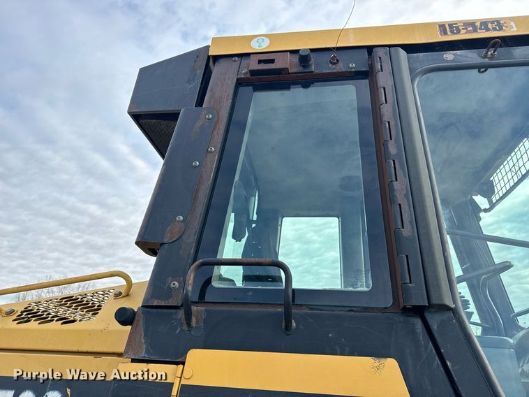 image for item EH6610 2006 Caterpillar 953C track loader