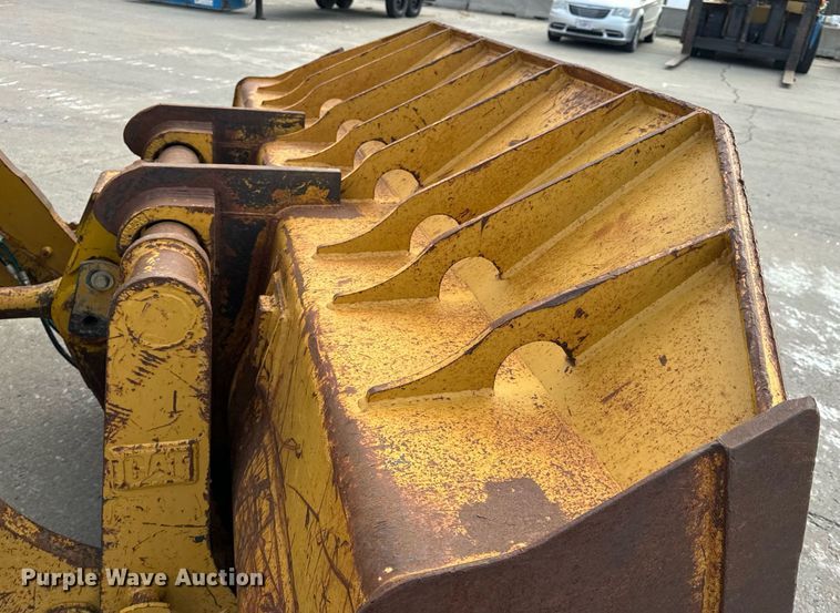 image for item EH6610 2006 Caterpillar 953C track loader