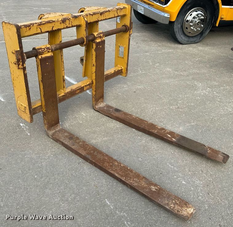 image for item EH6610 2006 Caterpillar 953C track loader