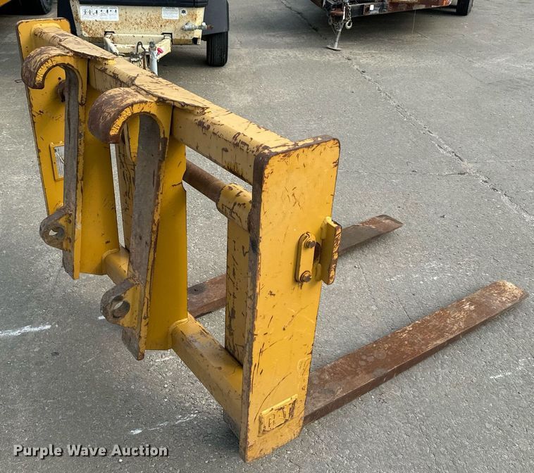 image for item EH6610 2006 Caterpillar 953C track loader