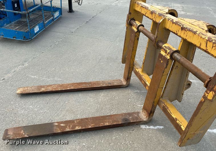 image for item EH6610 2006 Caterpillar 953C track loader