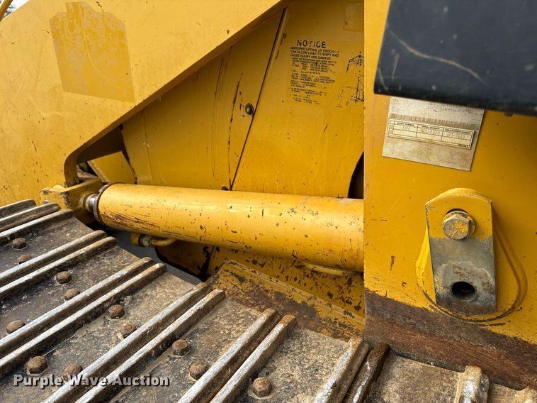 image for item EH6610 2006 Caterpillar 953C track loader