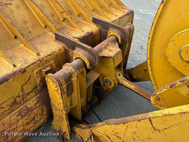 image for item EH6610 2006 Caterpillar 953C track loader