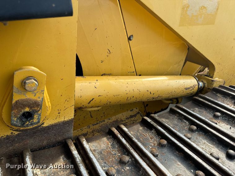 image for item EH6610 2006 Caterpillar 953C track loader