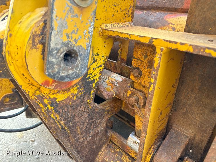 image for item EH6610 2006 Caterpillar 953C track loader