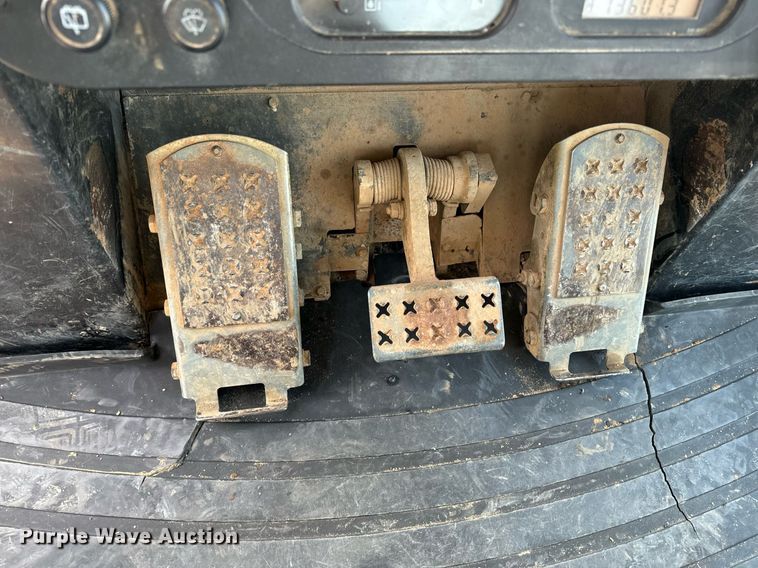 image for item EH6610 2006 Caterpillar 953C track loader