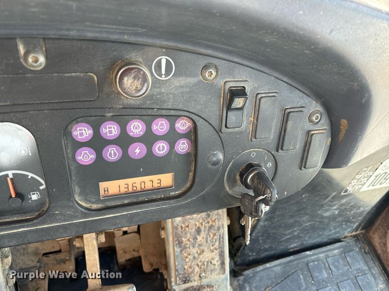 image for item EH6610 2006 Caterpillar 953C track loader