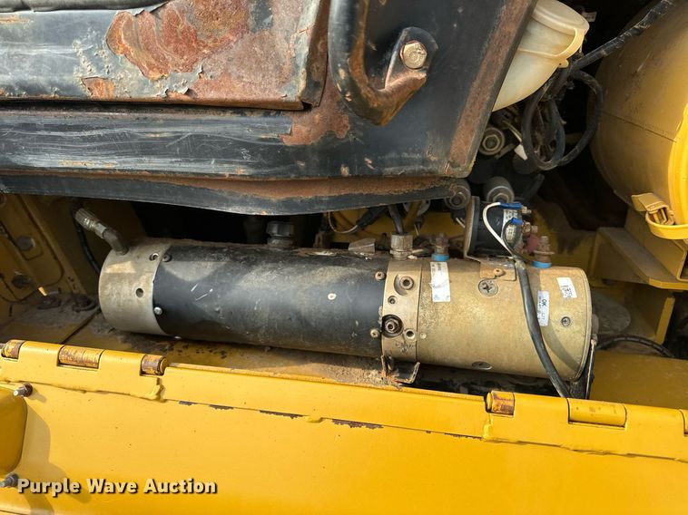 image for item EH6610 2006 Caterpillar 953C track loader