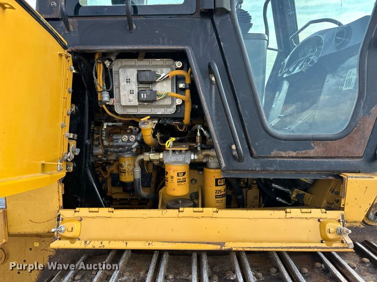 image for item EH6610 2006 Caterpillar 953C track loader