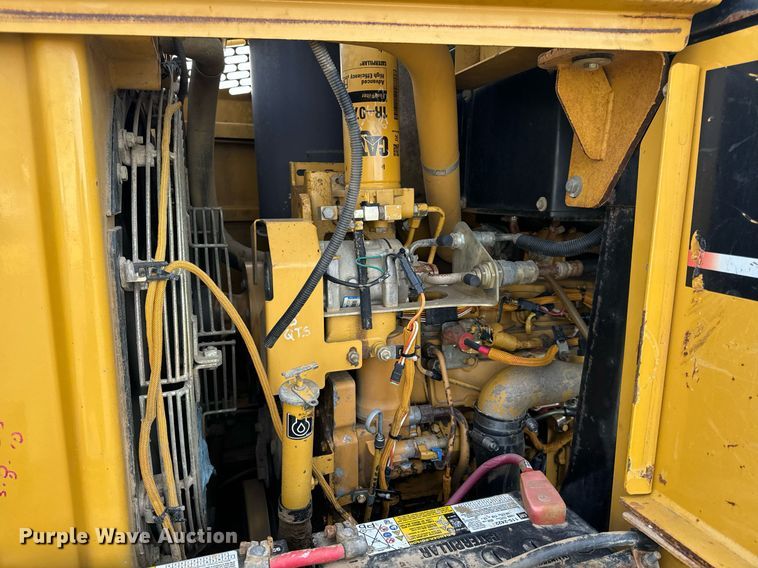 image for item EH6610 2006 Caterpillar 953C track loader