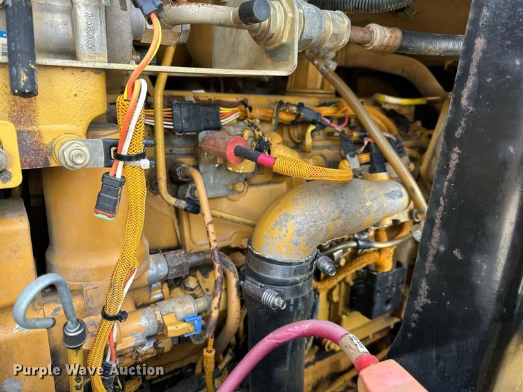 image for item EH6610 2006 Caterpillar 953C track loader