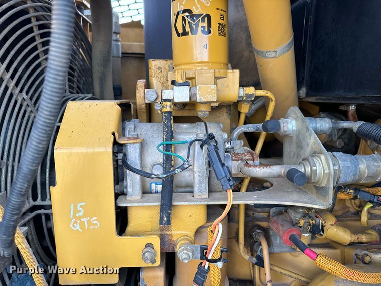 image for item EH6610 2006 Caterpillar 953C track loader