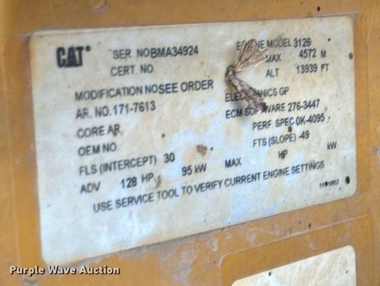 image for item EH6610 2006 Caterpillar 953C track loader