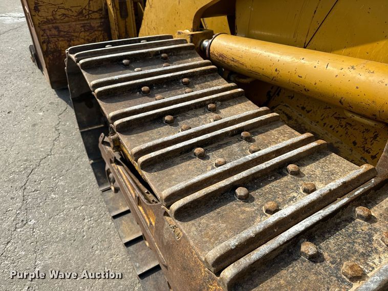 image for item EH6610 2006 Caterpillar 953C track loader