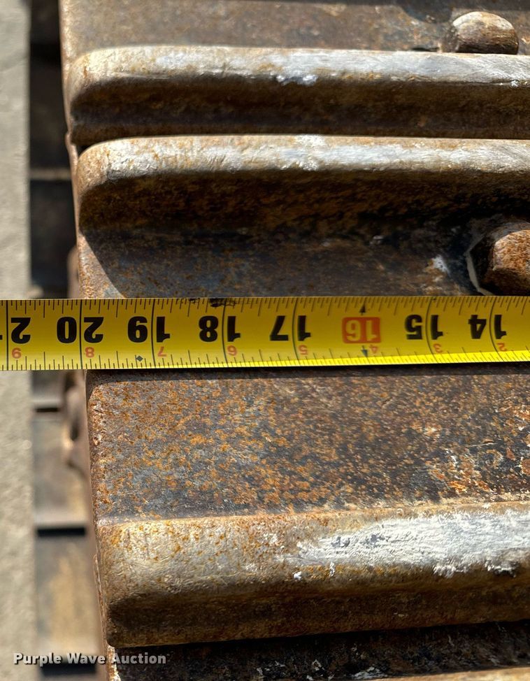 image for item EH6610 2006 Caterpillar 953C track loader