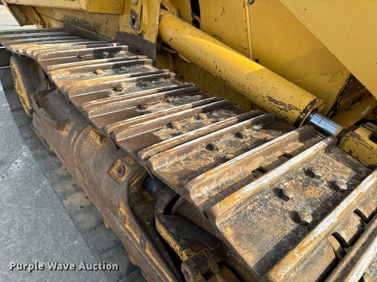 image for item EH6610 2006 Caterpillar 953C track loader