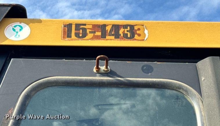 image for item EH6610 2006 Caterpillar 953C track loader