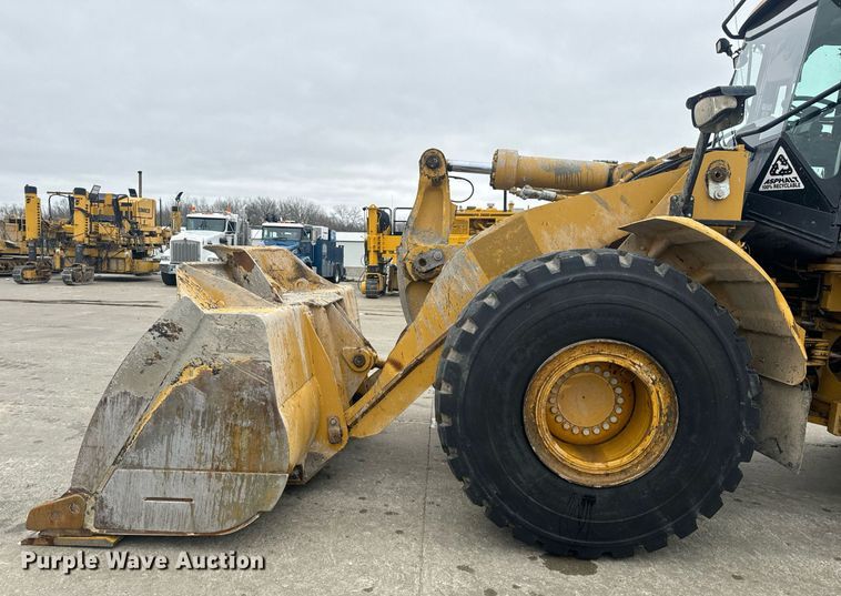 image for item EH6612 2011 Caterpillar 966H wheel loader
