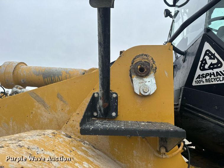 image for item EH6612 2011 Caterpillar 966H wheel loader