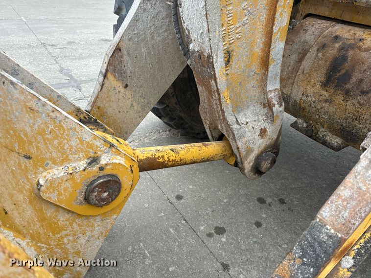 image for item EH6612 2011 Caterpillar 966H wheel loader