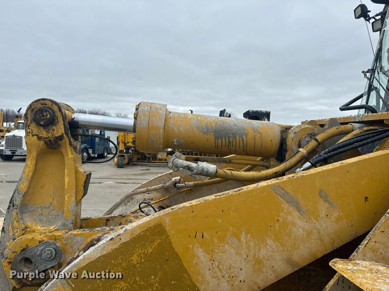 image for item EH6612 2011 Caterpillar 966H wheel loader