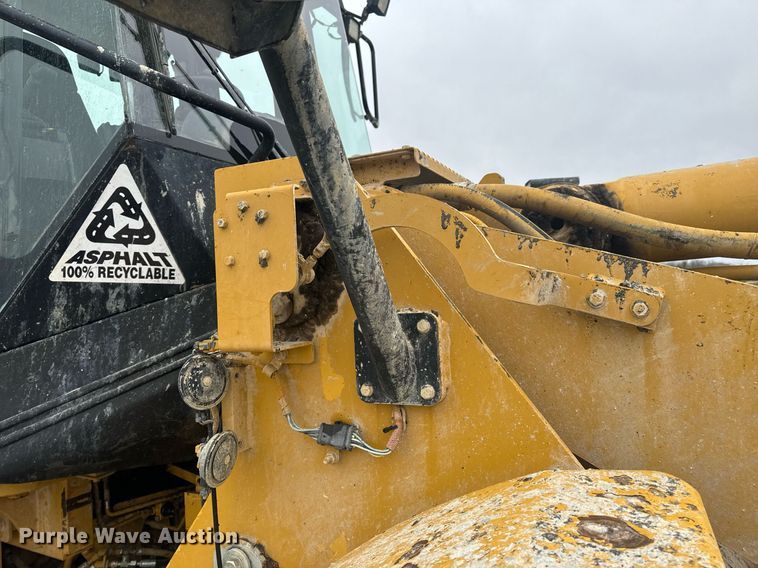 image for item EH6612 2011 Caterpillar 966H wheel loader