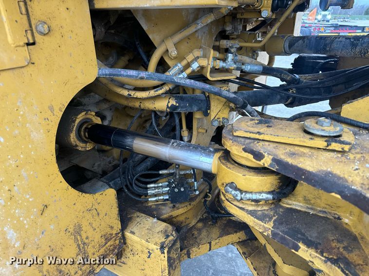image for item EH6612 2011 Caterpillar 966H wheel loader