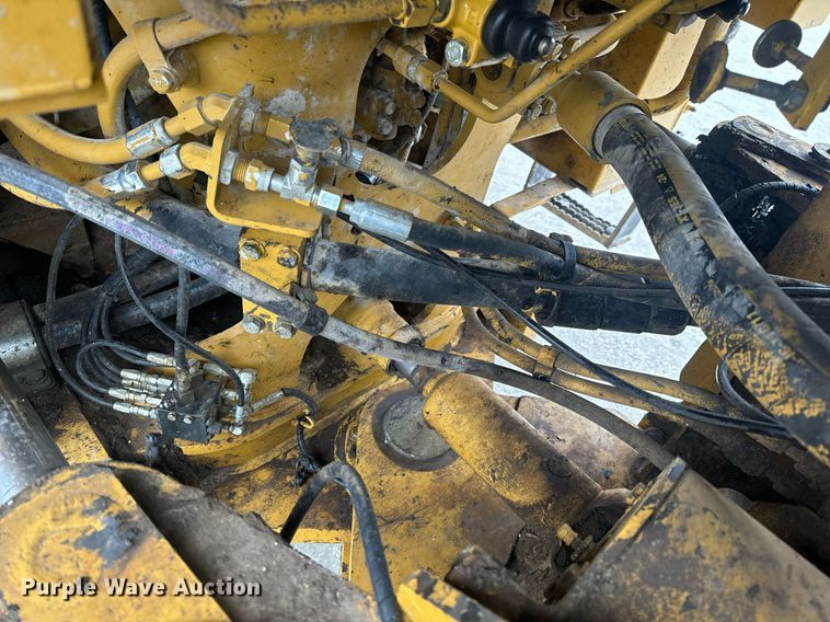 image for item EH6612 2011 Caterpillar 966H wheel loader