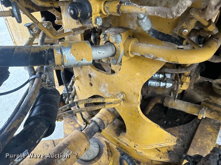 image for item EH6612 2011 Caterpillar 966H wheel loader