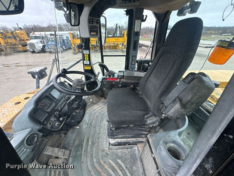 image for item EH6612 2011 Caterpillar 966H wheel loader