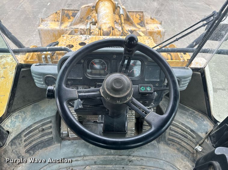 image for item EH6612 2011 Caterpillar 966H wheel loader