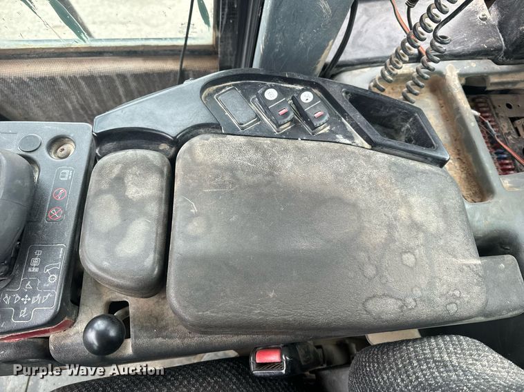 image for item EH6612 2011 Caterpillar 966H wheel loader