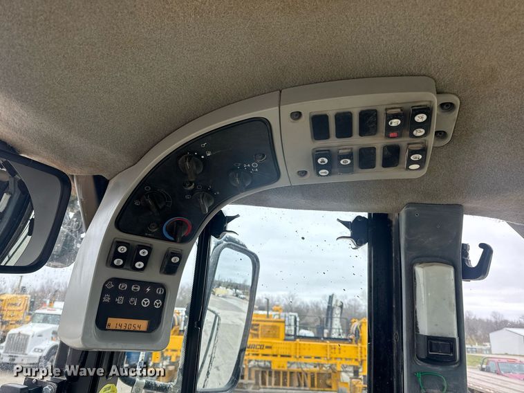 image for item EH6612 2011 Caterpillar 966H wheel loader