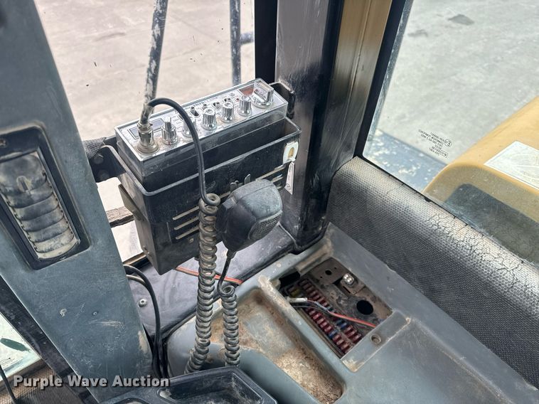 image for item EH6612 2011 Caterpillar 966H wheel loader