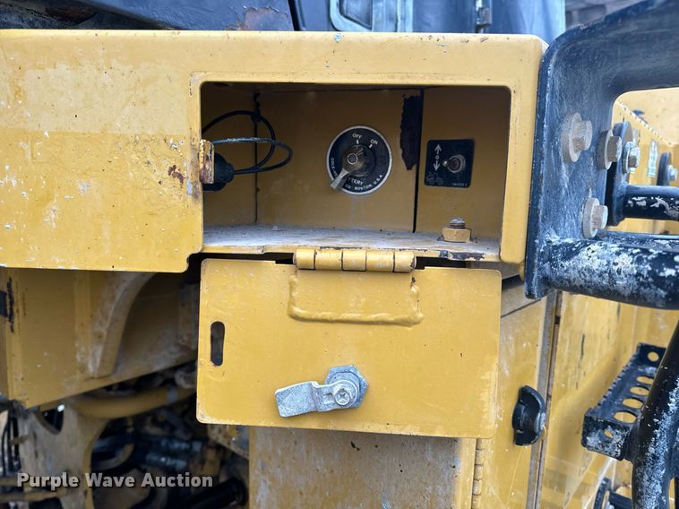 image for item EH6612 2011 Caterpillar 966H wheel loader