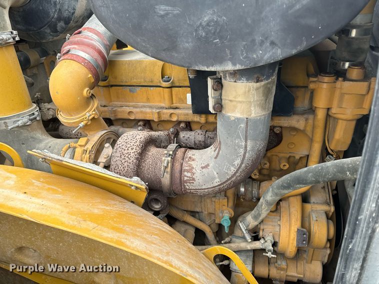 image for item EH6612 2011 Caterpillar 966H wheel loader