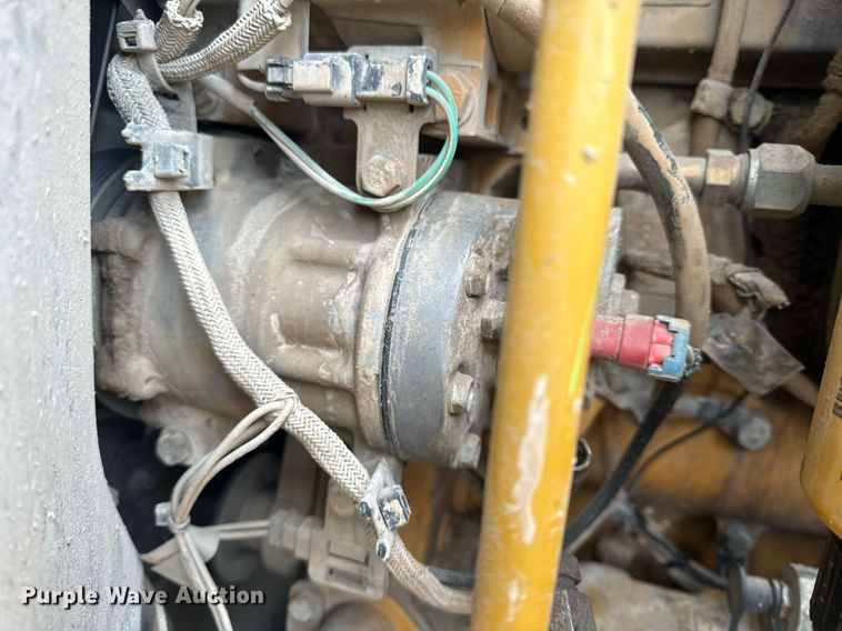 image for item EH6612 2011 Caterpillar 966H wheel loader