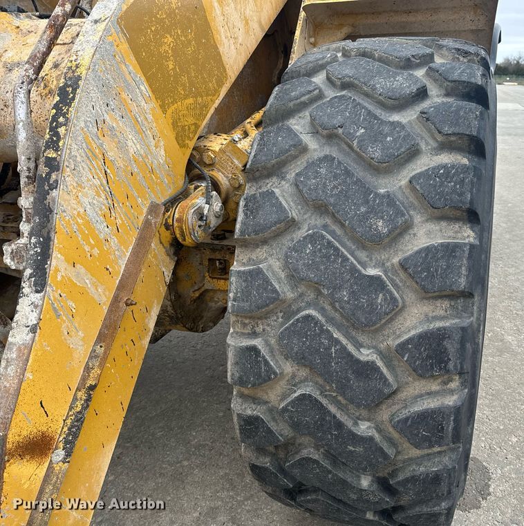 image for item EH6612 2011 Caterpillar 966H wheel loader
