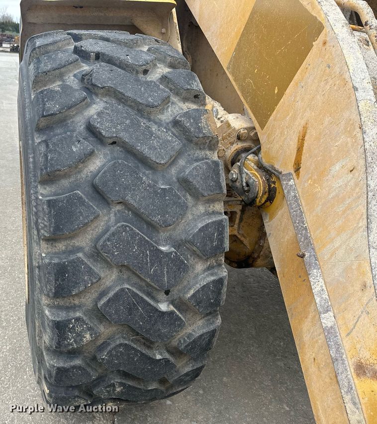 image for item EH6612 2011 Caterpillar 966H wheel loader