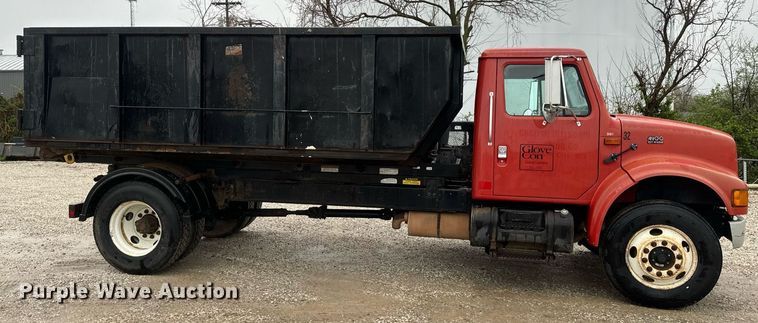 image for item EH6641 1999 International 4900 roll-off container truck