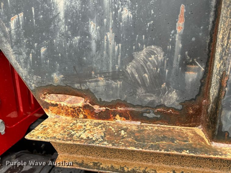 image for item EH6641 1999 International 4900 roll-off container truck