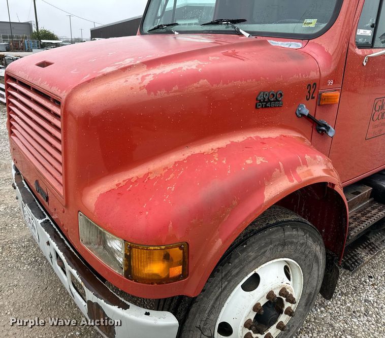 image for item EH6641 1999 International 4900 roll-off container truck