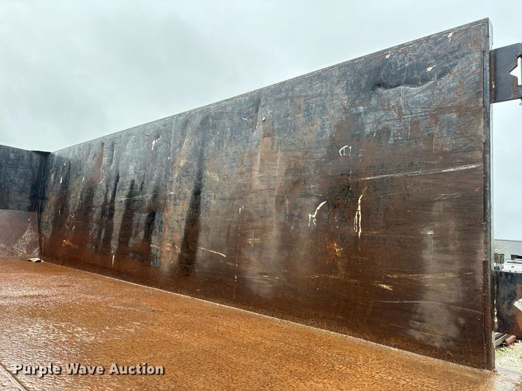 image for item EH6641 1999 International 4900 roll-off container truck