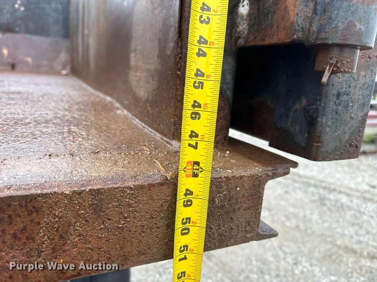 image for item EH6641 1999 International 4900 roll-off container truck