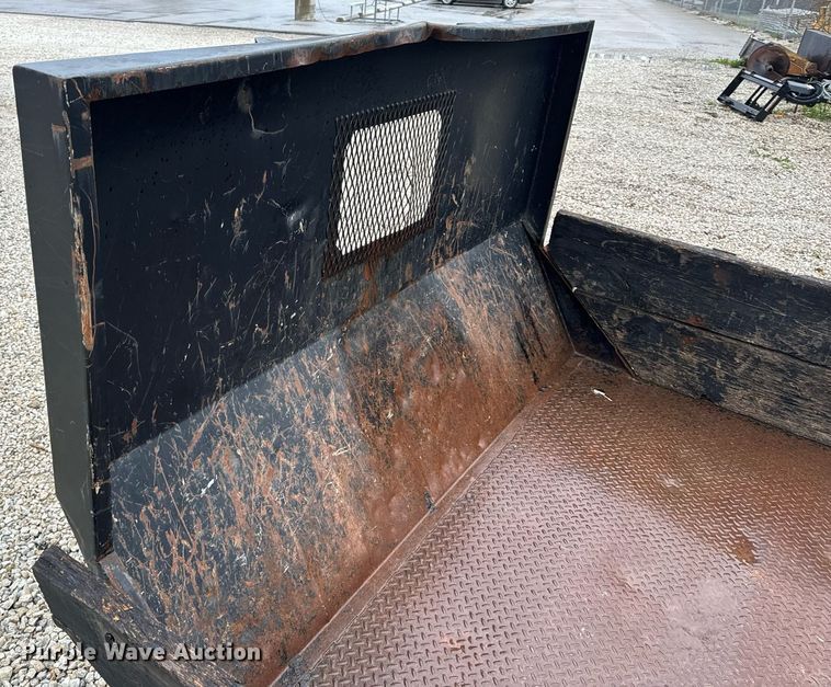 image for item EH6641 1999 International 4900 roll-off container truck