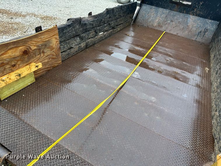 image for item EH6641 1999 International 4900 roll-off container truck