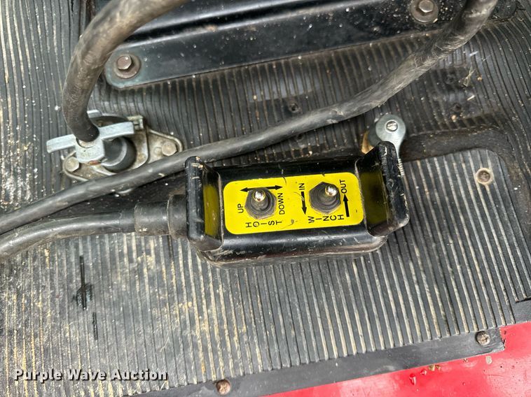 image for item EH6641 1999 International 4900 roll-off container truck