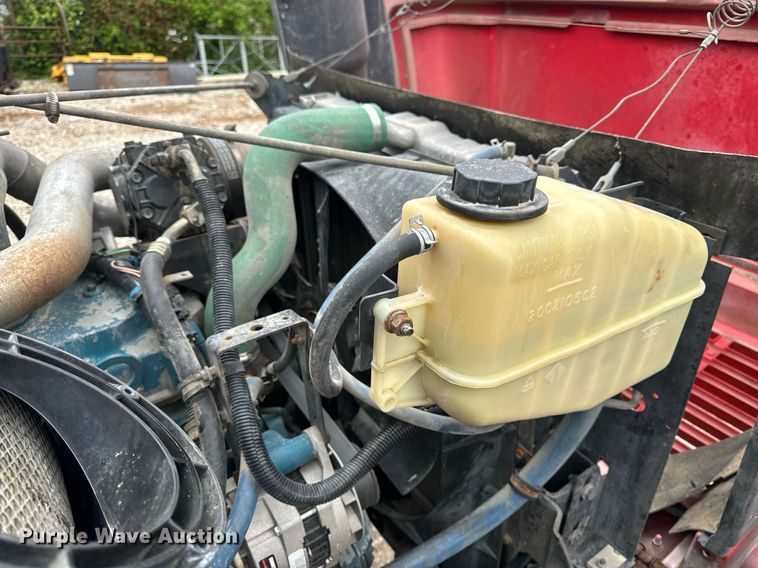 image for item EH6641 1999 International 4900 roll-off container truck