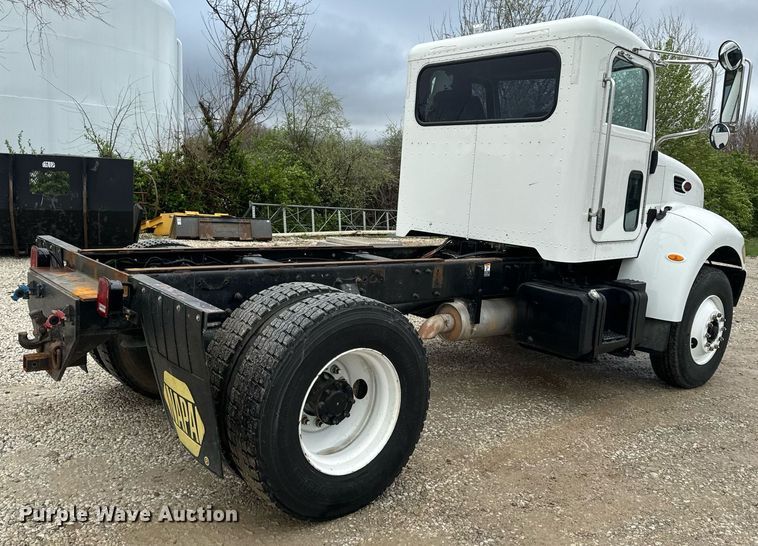 image for item EH6642 2005 Peterbilt PB335 truck cab and chassis