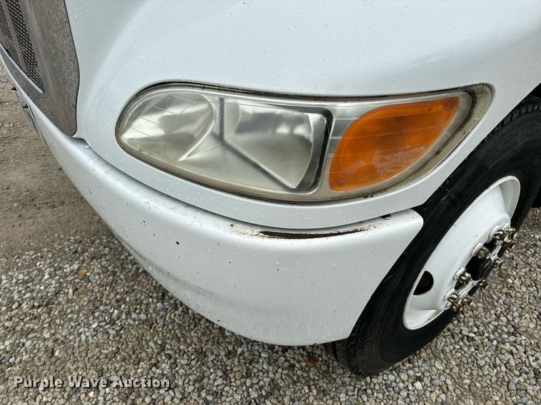 image for item EH6642 2005 Peterbilt PB335 truck cab and chassis